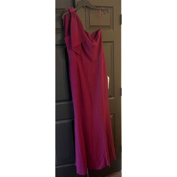 Dress the Population  Georgina Asymmetrical Bow Neckline - XXL (14-16) - Picture 2 of 6